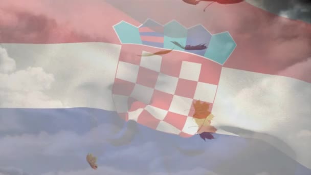 Cyfrowa Kompozycja Chorwackiej Flagi Nad Jesiennymi Liśćmi Spadającymi Chmury Niebie — Wideo stockowe