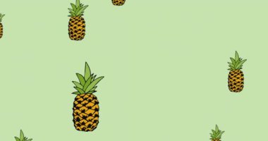 Yeşil arka planda yüzen tek bir ananasın animasyonu. tropikal meyve, refah, yaz ve tatil konsepti dijital olarak üretilen video.