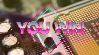 Neon karelerde anakart üzerindeki mikro işlemci bağlantılarına karşı metin kazanırsın. Video oyunu arayüzü ve teknoloji kavramı