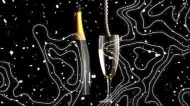 Topografi ve konfeti inci boncukların üzerine düşüyor. Şampanya bardağına siyah arka plana düşüyor. Yeni yıl kutlaması ve gece hayatı konsepti