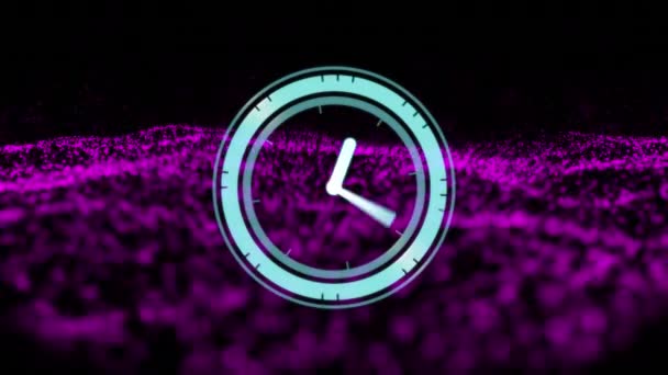 霓虹灯数字时钟在黑色背景上对紫色数字波滴答作响的数字动画 具有纹理和设计的技术背景 — 图库视频影像