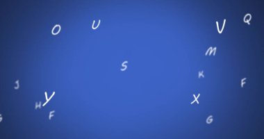 Mavi arka planda yüzen birden fazla beyaz İngiliz alfabesinin dijital görüntüsü. okul ve eğitim kavramı