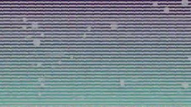 Yeşil arka planda yüzen birden fazla yüz emojisi üzerindeki televizyon statik etkisinin dijital animasyonu. ifade ve iletişim kavramı