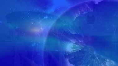 Mavi arka planda dönen dünyayı çevreleyen ışık izlerinin dijital animasyonu. küresel ağ ve teknoloji kavramı