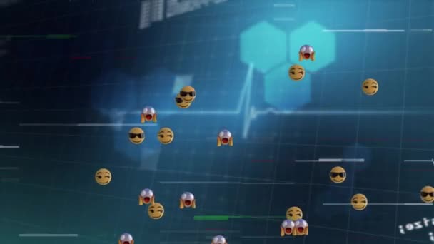 Digitale Animation Des Glitch Effekts Über Gesicht Emojis Gegen Datenverarbeitung — Stockvideo