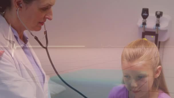 Statistiksel Tıbbi Veriler Beyaz Kadın Doktor Tarafından Hastanede Inceleniyor Sağlık — Stok video