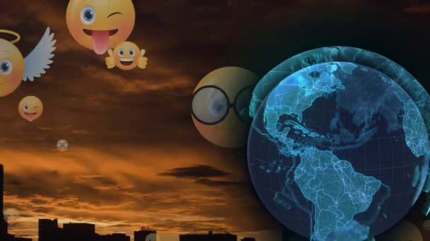 Snurrande Jordklot Och Flera Ansikte Emoji Ikoner Flyter Mot Solnedgången — Stockvideo