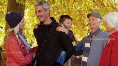 Parktaki üç kuşak beyaz aileye karşı hat ve veri işleme. aile, sevgi ve birliktelik kavramı