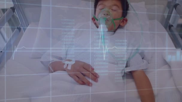 Статистические Медицинские Данные Сравнению Азиатским Мальчиком Кислороде Лежат Кровати Больнице — стоковое видео