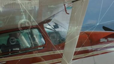 Uçak üzerinden bağlantı ağının animasyonu. küresel seyahat ve bağlantılar konsepti dijital olarak oluşturulmuş video.