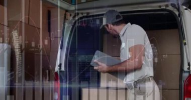 Karton ve karton kutularla dağıtım yapan adamın istatistiklerinin animasyonu. küresel gönderim ve bağlantılar konsepti dijital olarak oluşturulmuş video.