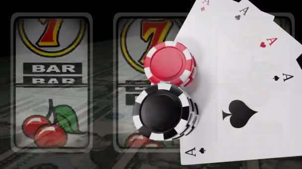 Vier Ass Karten Und Casino Chips Gegen Jackpot Spielautomaten Gegen — Stockvideo