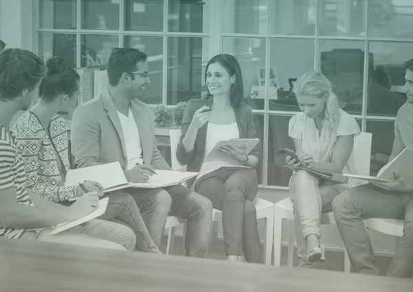 Composición Luz Verde Sobre Gente Negocios Durante Reunión Concepto Plantilla —  Fotos de Stock