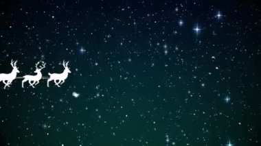 Kar ve yıldızların üzerinde ren geyiği olan Noel Baba 'nın kızakta canlandırması. Noel, gelenek ve kutlama konsepti dijital olarak oluşturuldu.