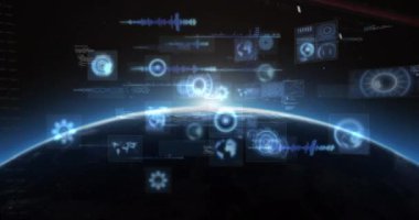 Ekranda veri işleme animasyonu ve Dünya 'yı tarayan dürbünler. veri işleme ve dijital arayüz kavramı dijital olarak oluşturulmuş video.