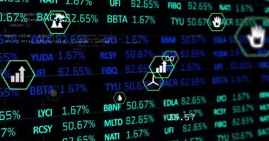 Veri işleme üzerinde eko ve çevre dostu simgelerin oluşturduğu ağın animasyonu. küresel ağlar, ortam ve dijital arayüz kavramı dijital olarak oluşturulmuş video.