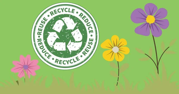 緑の背景に花とリサイクルテキストとロゴの構成 地球の保全と地球の日の概念をデジタルで — ストック写真