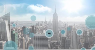 Şehir manzarası üzerinden 5g metin ile bağlantı ağının animasyonu. küresel sosyal medya, bağlantılar ve dijital arayüz konsepti dijital olarak oluşturulmuş video.