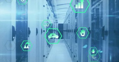 Sunucu odasında dijital simgelerin canlandırılması. küresel dijital arayüz, veri işleme ve teknoloji konsepti dijital olarak oluşturulmuş video.