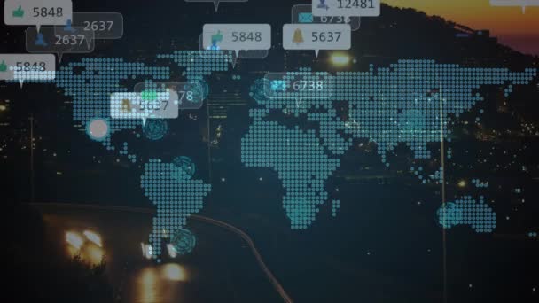 Animación Iconos Redes Sociales Mapa Del Mundo Sobre Paisaje Urbano — Vídeo de stock