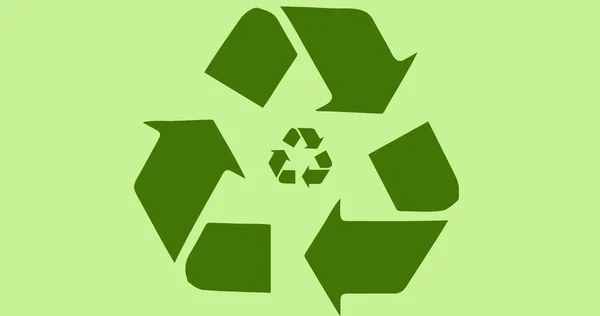 Composição Dois Logotipos Reciclagem Verde Fundo Verde Pálido Conceito Global — Fotografia de Stock
