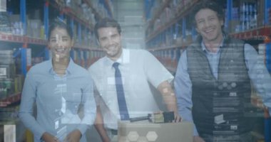 Depoda çalışan kadın ve erkeklerin istatistiklerinin ve finansal veri işlemlerinin animasyonu. küresel gönderim ve bağlantılar konsepti dijital olarak oluşturulmuş video.