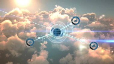 Gökyüzündeki bulutların üzerindeki simgelerle bağlantı ağının animasyonu. küresel çevrimiçi bağlantılar, dijital arayüz ve dijital olarak oluşturulan iletişim konsepti.