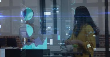 Yüz maskesi takan insanların finansal veri işleme animasyonları. covid 19 salgın konsepti dijital olarak üretilen video konsepti sırasında küresel iş, finans, bağlantılar ve dijital arayüz.