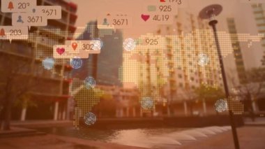 Sosyal medya simgelerinin ve şehir haritasının animasyonu. küresel sosyal medya, bağlantılar ve dijital arayüz konsepti dijital olarak oluşturulmuş video.
