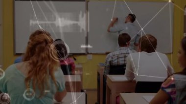 Üniversitedeki öğretmen ve öğrencilerin bağlantı ağının animasyonu. küresel eğitim ve bağlantılar konsepti dijital olarak oluşturulmuş video.
