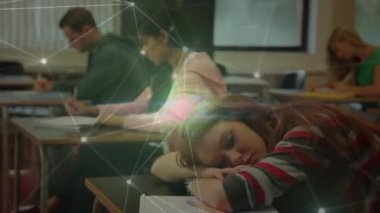 Öğrencilerin öğrenmesi üzerine bağlantı ağının animasyonu. küresel eğitim, dijital arayüz ve bağlantılar dijital olarak oluşturulmuş video konsepti.