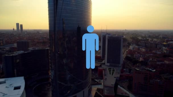 Анімація Ікони Синього Чоловіка Являється Над Сучасним Міським Пейзажем Заході — стокове відео