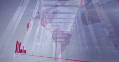 Sunucu odasının üzerindeki grafikler ve koronavirüs hücreleriyle dijital arayüz görüntüsü. Dijital ağ teknolojisi güvenlik konsepti dijital olarak oluşturuldu.