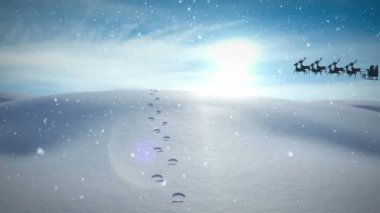 Noel Baba 'nın kızaktaki animasyonu ve karlı kış manzarasının üzerinden geçen ren geyiği. Noel, gelenek ve kutlama konsepti dijital olarak oluşturuldu.