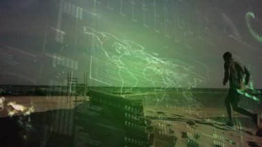 Formda adam çalıştırma üzerine veri işleme animasyonu. küresel bağlantılar, spor, fitness ve veri işleme konsepti dijital olarak oluşturulmuş video.