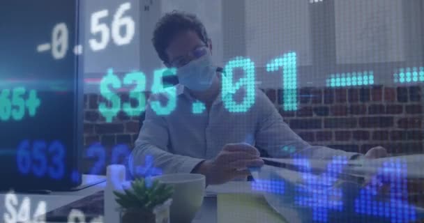 Animation Der Verarbeitung Von Finanzdaten Über Geschäftsleute Die Gesichtsmasken Büro — Stockvideo