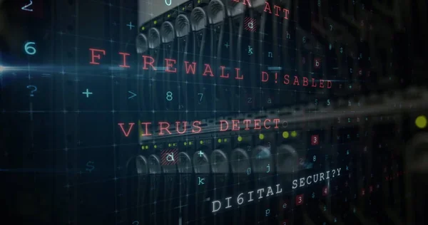 显示数据加密技术的数字显示屏的侧面视图形成了 网络犯罪 这个词 红色警告进一步表明了网络攻击 — 图库照片
