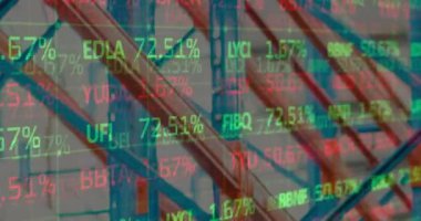 Boş bir depoda veri işleme animasyonu. küresel sevkiyat, dağıtım ve bağlantılar konsepti dijital olarak oluşturulmuş video.