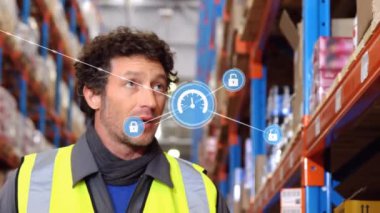 Depoda çalışan adamın üzerindeki ikonlarla olan bağlantıların animasyonu. küresel gönderim ve bağlantılar konsepti dijital olarak oluşturulmuş video.