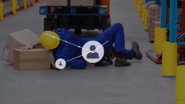 Depoda çalışan bir adamın düşüşüyle ilgili bağlantı ağının animasyonu. küresel gönderim ve bağlantılar konsepti dijital olarak oluşturulmuş video.