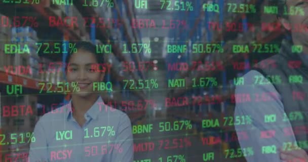 Animação Processamento Dados Financeiros Sobre Homem Mulher Que Trabalham Armazém — Vídeo de Stock
