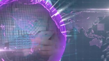 Akıllı telefon kullanan bir adam üzerindeki bağlantı ağının animasyonu. küresel dijital arayüz, teknoloji ve bağlantılar konsepti dijital olarak oluşturulmuş video.