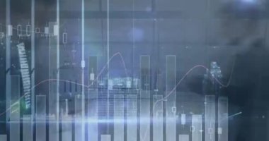 Ofiste yürüyen iş adamları üzerinde finansal veri işleme animasyonu. küresel finans, iş ve dijital arayüz kavramı dijital olarak oluşturulmuş video.