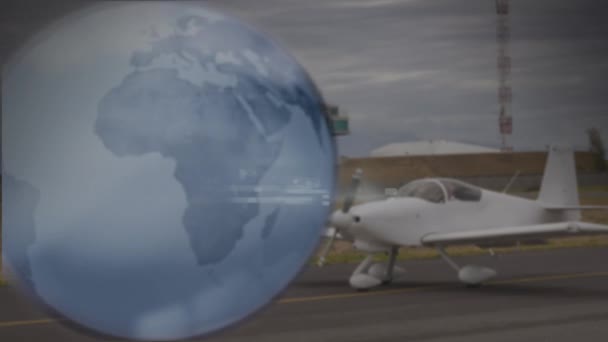 在无人机上与包裹连接网络在机场停机坪上的动画化 Global Shipping Business Digital Interface Technology Networking Concept Digital — 图库视频影像