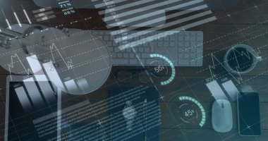 Tablet ve bilgisayarın üzerindeki finansal veri işleme resmi. dijital arayüz, küresel finans ve iş konsepti dijital olarak oluşturulmuş görüntü.