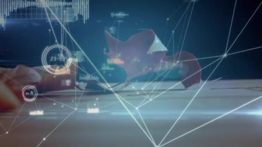 Yaprakların üzerinde bağlantılar ve veri işleme ağlarının animasyonu. küresel bağlantılar, dijital arayüz, dijital olarak oluşturulan veri işleme konsepti.