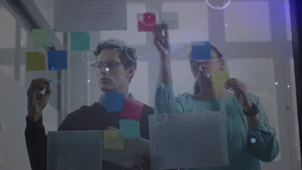 Ofisteki Adamları Üzerinden Bağlantı Ağının Animasyonu Küresel Bağlantılar Veri Işleme — Stok video