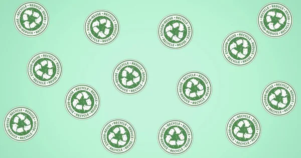 Metin Logoların Geri Dönüşüm Kompozisyonu Yeşil Arkaplan Üzerinde Tekrarlandı Küresel — Stok fotoğraf