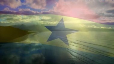 Gana bayrağının animasyonu plaj manzarası üzerinde sallanıyor ve bulutlu mavi gökyüzü. Vatanseverlik, bağımsızlık ve kutlama konsepti dijital olarak oluşturulmuş imaj.