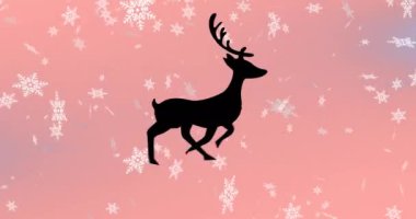 Kar yağarken ren geyiği animasyonu. Noel, kış, gelenek ve kutlama konsepti dijital olarak oluşturulmuş video.